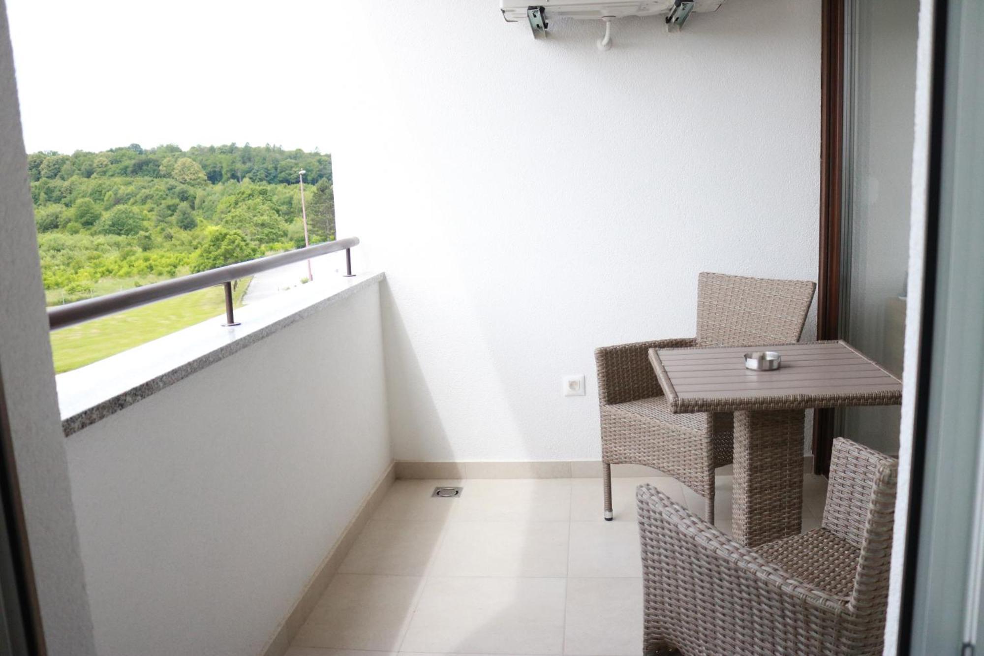 Apartment Queen Карловац Екстериор снимка