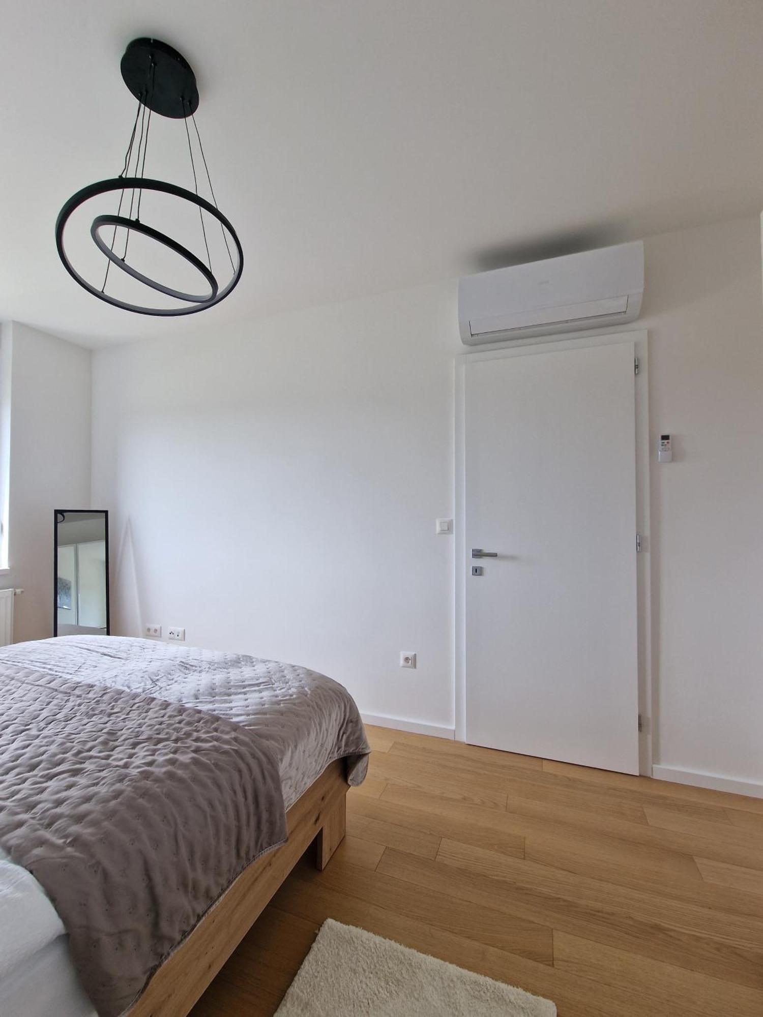 Apartment Queen Карловац Екстериор снимка